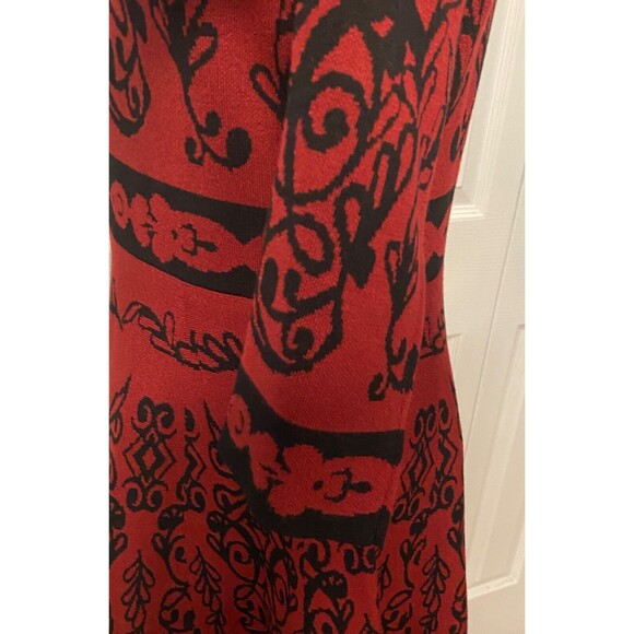 NEW TAYLOR Fit n Flare Sweater Dress Lg Burgundy Red Black Floral Celtic Gothic - Picture 6 of 11